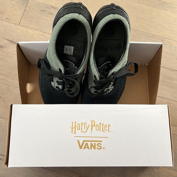 New in Box VANS x Harry Potter ERA Slythern (Sz 6M/7.5W/38EUR/24CM) - Picture 2 of 6